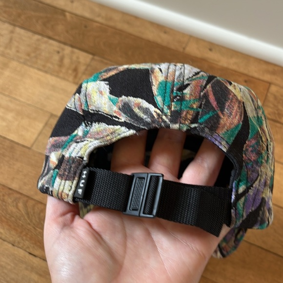 HUF Five Panel Strapback Hat - Picture 3 of 6